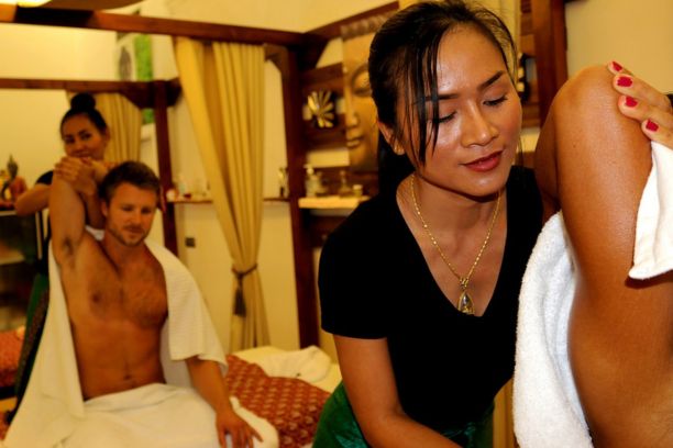 Full body Massage Service Near Andheri, Marol, Sakinaka, with professional trained certified therapist